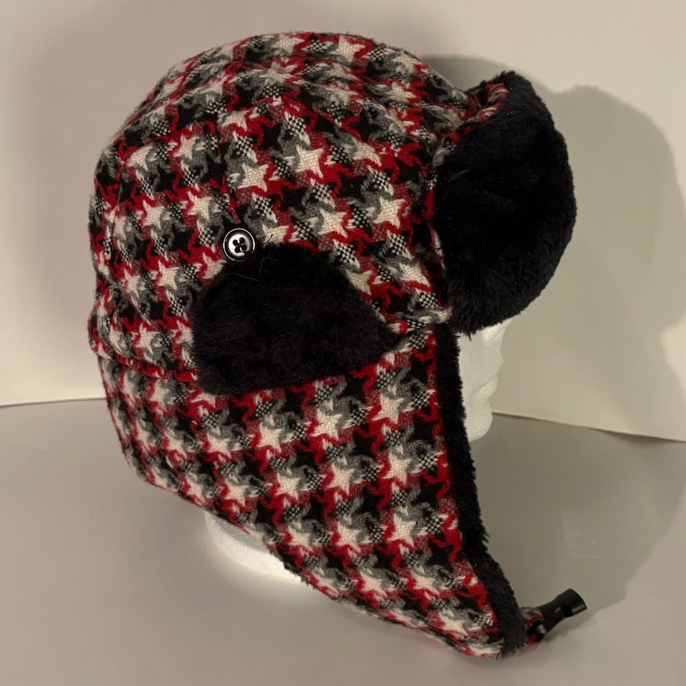 VINTAGE Y2K ALTERNATIVE STAR PLAID RED BLACK WHITE USHANKA EMO STYLE WINTER HAT